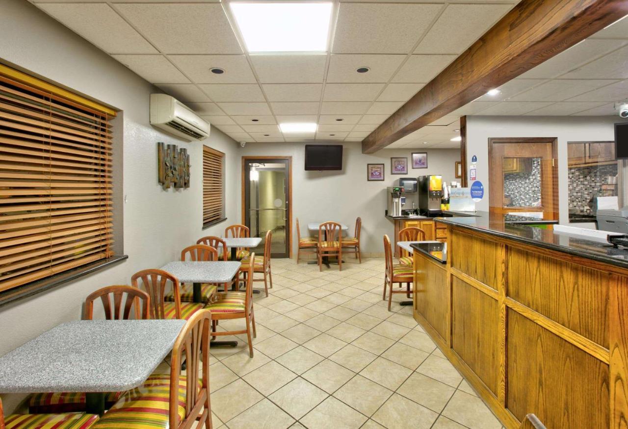 Super 8 By Wyndham Amarillo Hotel Buitenkant foto
