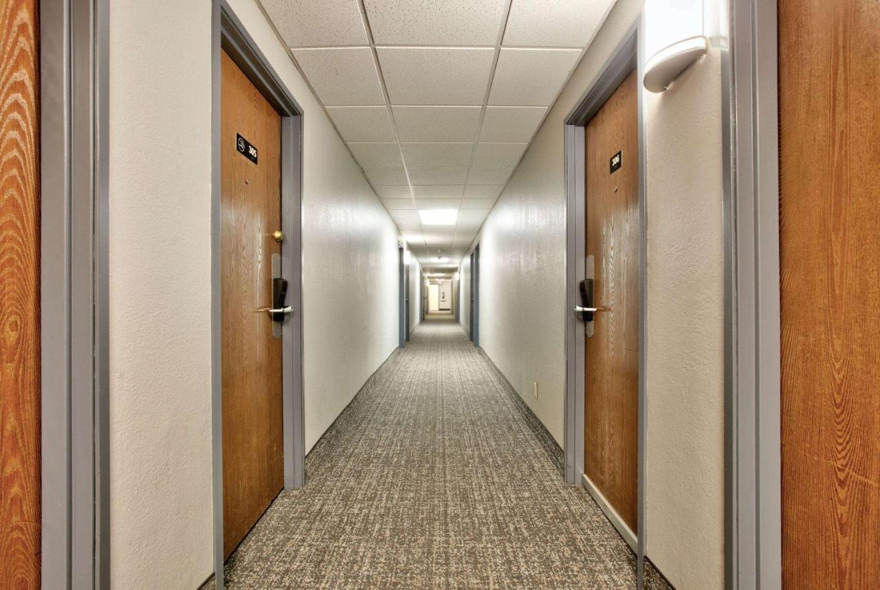 Super 8 By Wyndham Amarillo Hotel Buitenkant foto